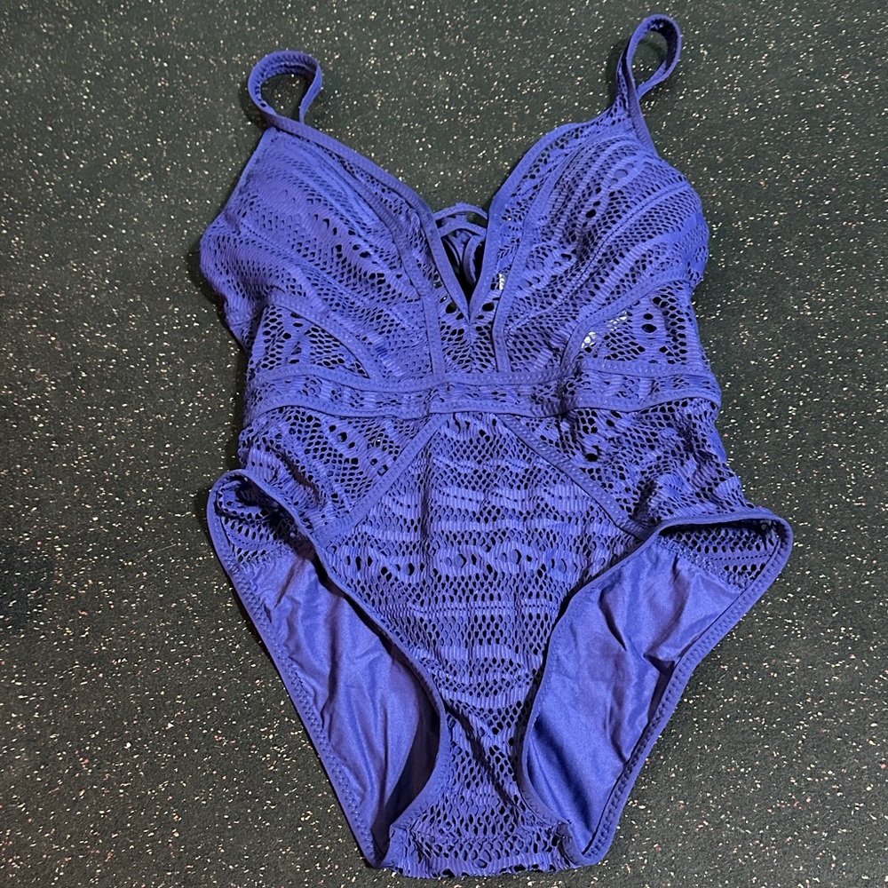 NWT Becca one piece-medium